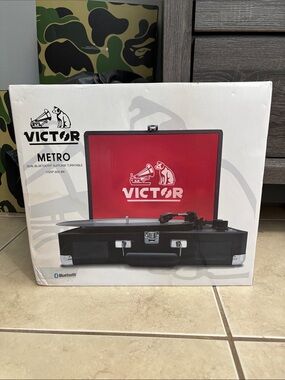 Victor Metro Portable Bluetooth Turntable  Record Player 🎶